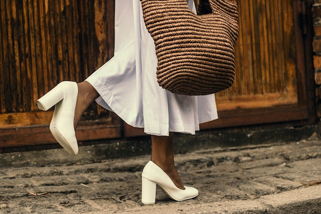 Técnicas para caminar con tacones