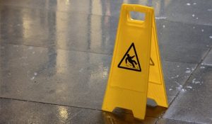 Trucos para hacer los zapatos menos resbaladizos
