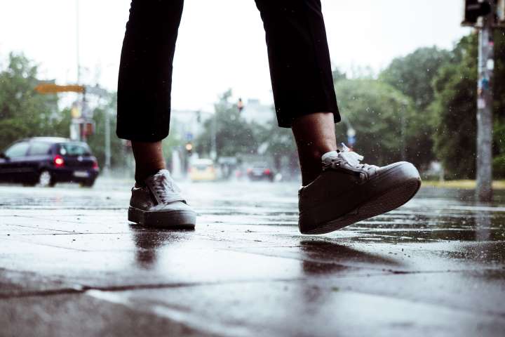 Canadá malicioso Hacia abajo Consejos para quitarle la humedad a los zapatos | Fluchos